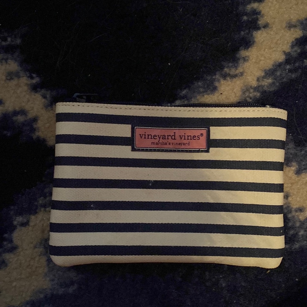 Vineyard vines cosmetics bag